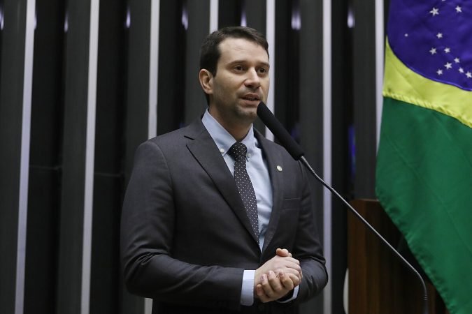 Deputado Daniel garante R$1 milhão para melhorias 
