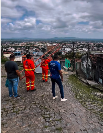 Falta de iluminação no Alto do Cruzeiro leva verea