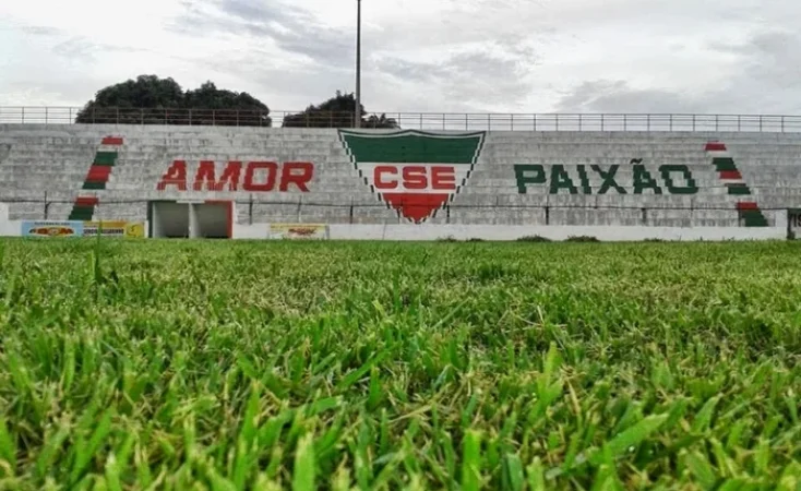 Jogadores do CSE entram em greve e treinos são sus